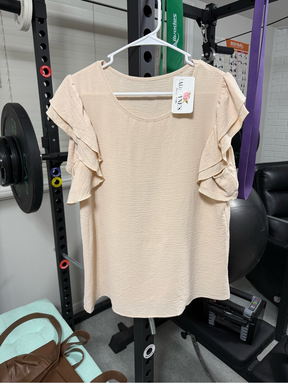 NWT Women's Cream Ruffle Sleeve Blouse XL